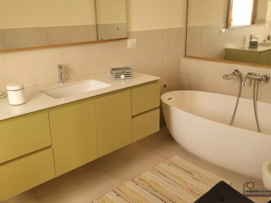 Immagine 21 di Attico in vendita  in Via Pietro Martini 55 a Parma