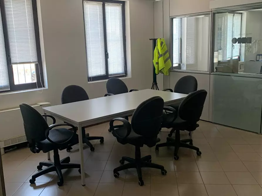 Immagine 18 di Attività artigianale in vendita  in Via londra a Parma