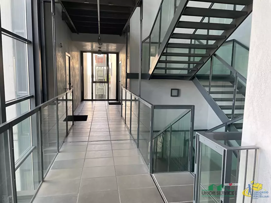 Immagine 15 di Bilocale in vendita  in via sidoli a Parma