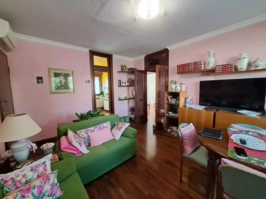 Immagine 29 di Trilocale in vendita  in Via Passo di Badignana 16 a Parma