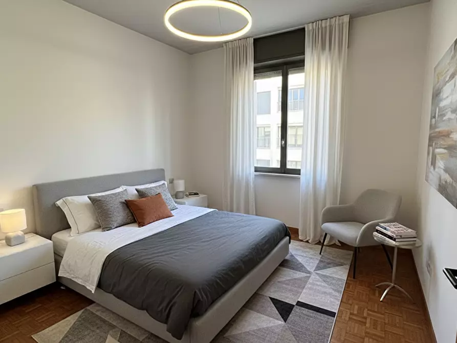 Immagine 15 di Trilocale in vendita  in Strada Luigi Carlo Farini 70 a Parma