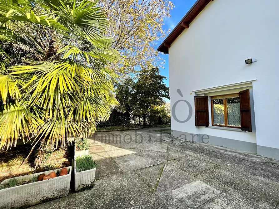 Immagine 1 di Porzione di casa in vendita  in Strada Bonifacio di Canossa a Palanzano