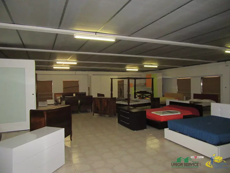 Immagine 4 di Capannone industriale in vendita  in Via Marconi a Noceto