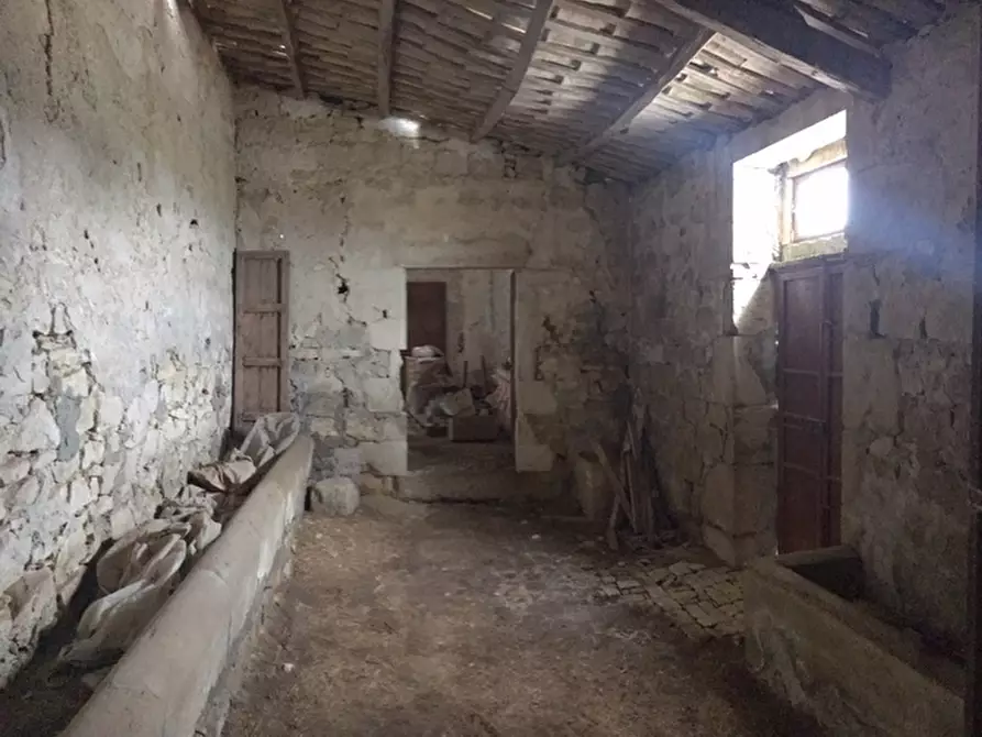 Immagine 26 di Rustico / casale in vendita  a Modica