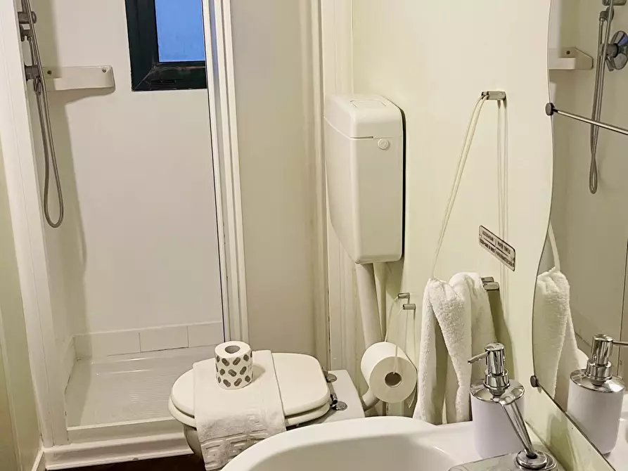 Immagine 35 di Bilocale in vendita  in Via Capo di Lucca 4 a Bologna