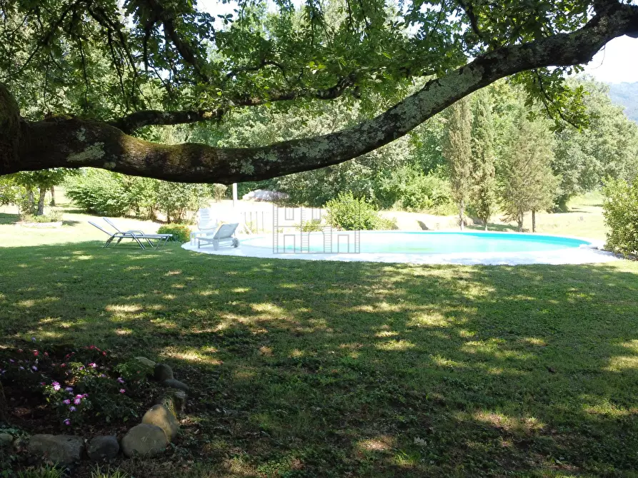 Immagine 42 di Rustico / casale in vendita  in Via della Chiesa di Gragnano a Lucca