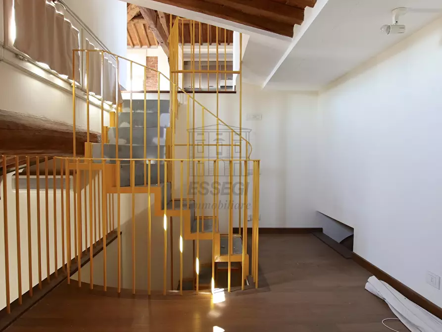 Immagine 10 di Appartamento in vendita  in Via S. Nicolao 16 a Lucca