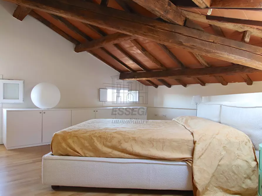 Immagine 29 di Appartamento in vendita  in Via del Portico 13 a Lucca