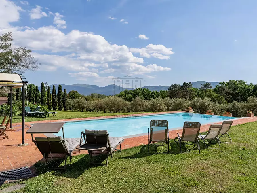 Immagine 2 di Villa in vendita  in Via delle Piagge 1535 a Lucca