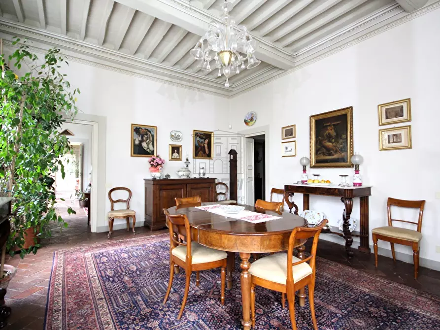 Immagine 15 di Villa in vendita  in Via del Caporale 773 a Lucca