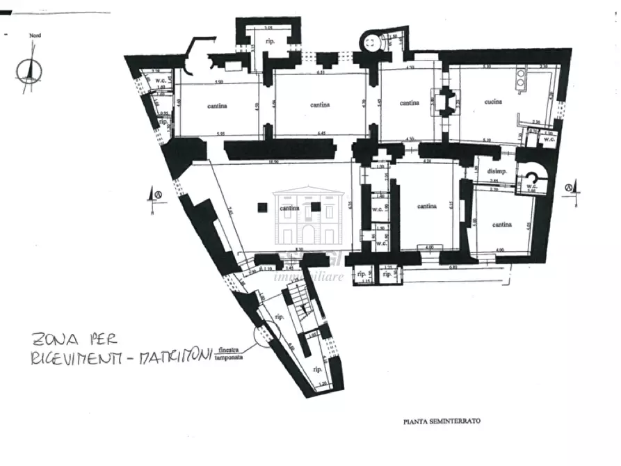 Immagine 35 di Appartamento in vendita  in via busdraghi a Lucca