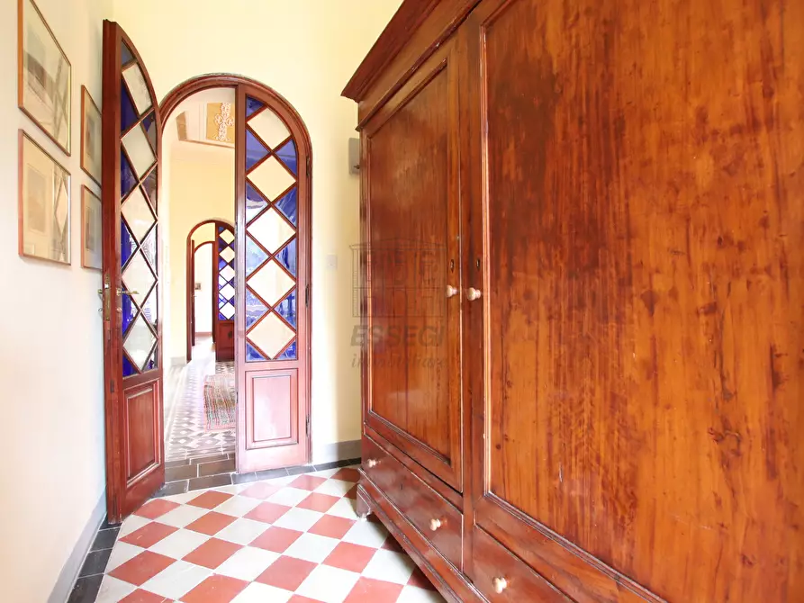 Immagine 54 di Villa in vendita  in via di montecatino a Lucca