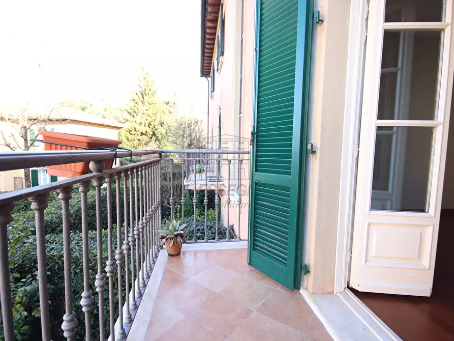 Immagine 15 di Appartamento in vendita  in Via dei Dorini a Lucca