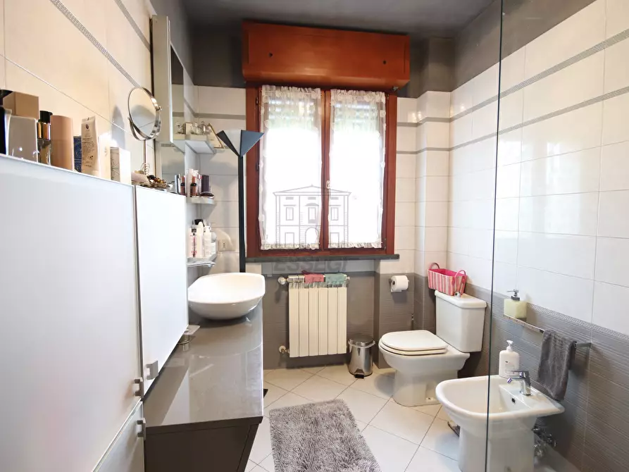 Immagine 5 di Casa indipendente in vendita  in via romana ovest, Rughi a Lucca