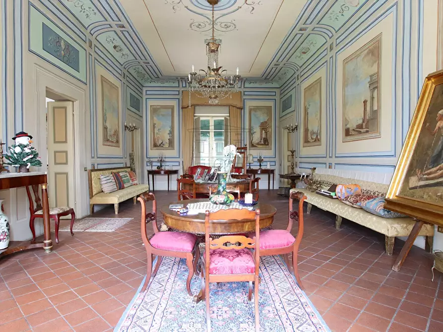 Immagine 7 di Villa in vendita  in Via dei Gambarini a Lucca