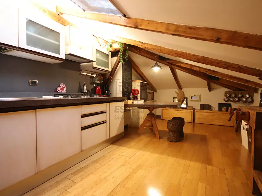 Immagine 13 di Appartamento in affitto  in Viale Pacini 116 a Lucca