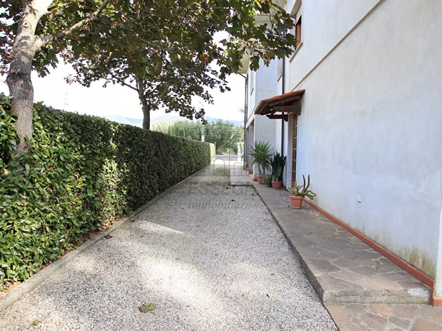 Immagine 34 di Casa indipendente in vendita  in Via Vecchia Pesciatina in Gragnano a Lucca