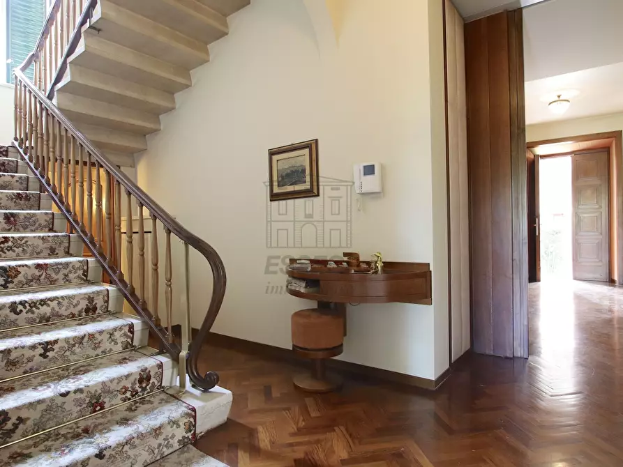 Immagine 14 di Villa in vendita  in Via Pietro Paolini 303 a Lucca