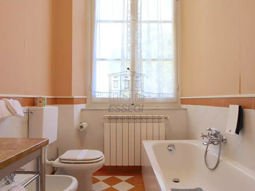 Immagine 29 di Villa in vendita  in Via della Pollicchia 50 a Lucca