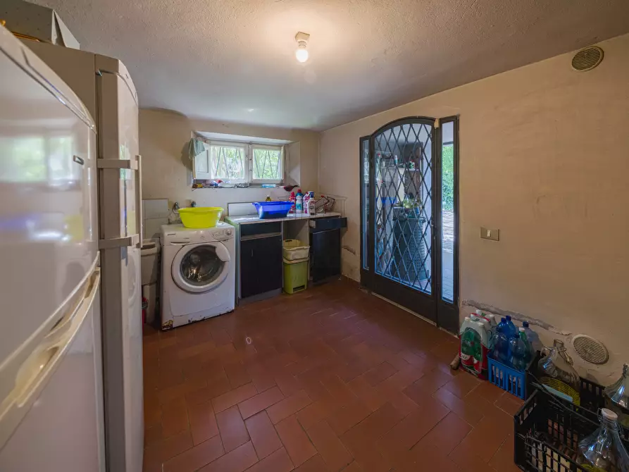 Immagine 52 di Villa in vendita  in Via Castruccio Buonamici a Lucca