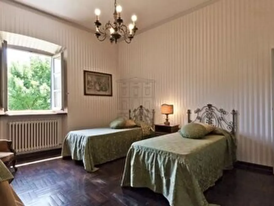 Immagine 9 di Villa in vendita  in Viale Umberto I 148 a Bagni Di Lucca