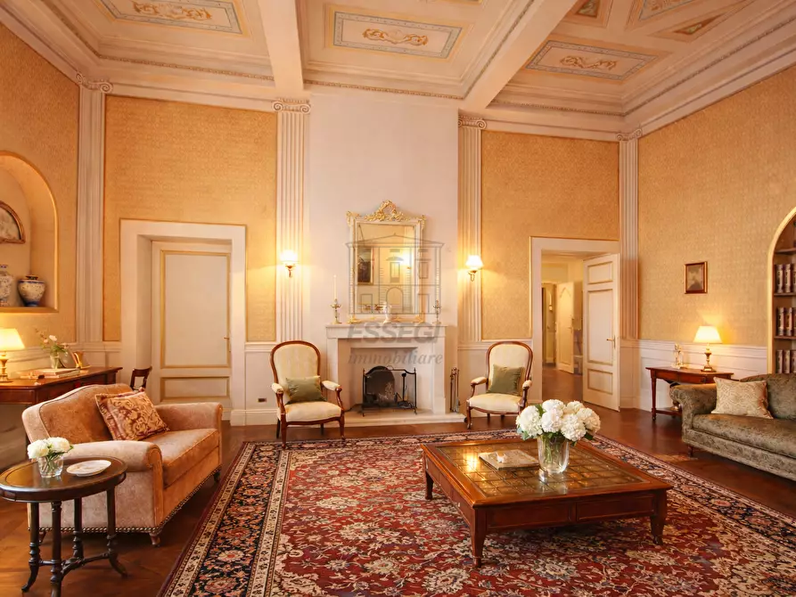 Immagine 2 di Appartamento in vendita  in piazza san frediano a Lucca