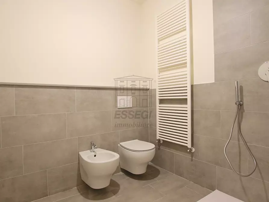 Immagine 16 di Appartamento in vendita  in Piazza San Michele a Lucca