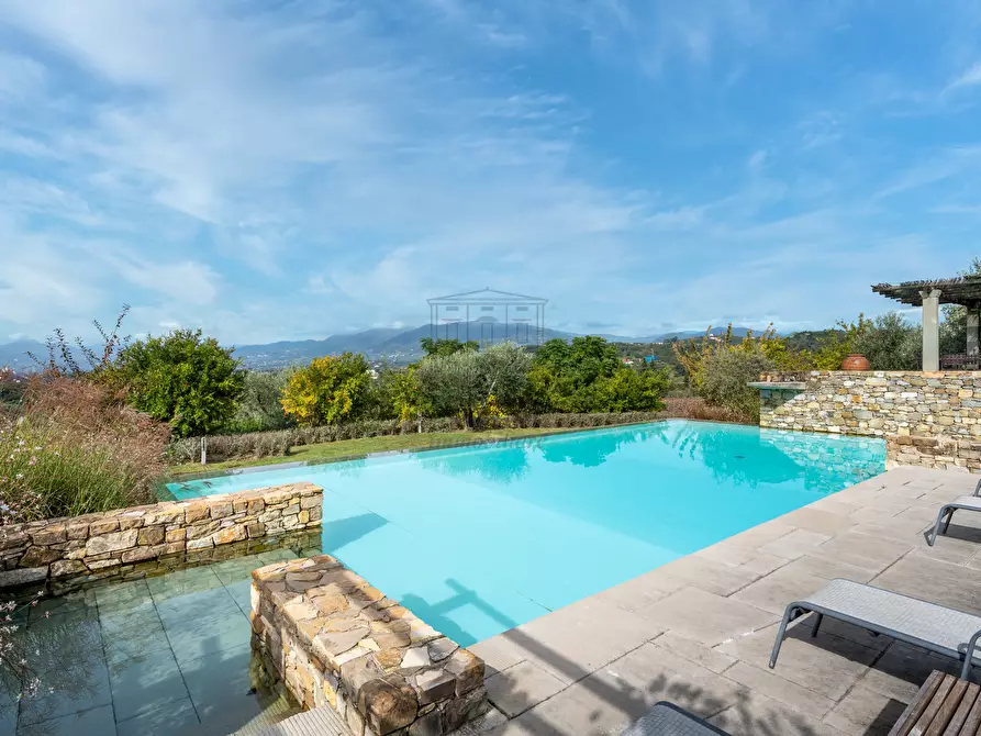 Immagine 11 di Villa in vendita  in via di Montechiari a Montecarlo