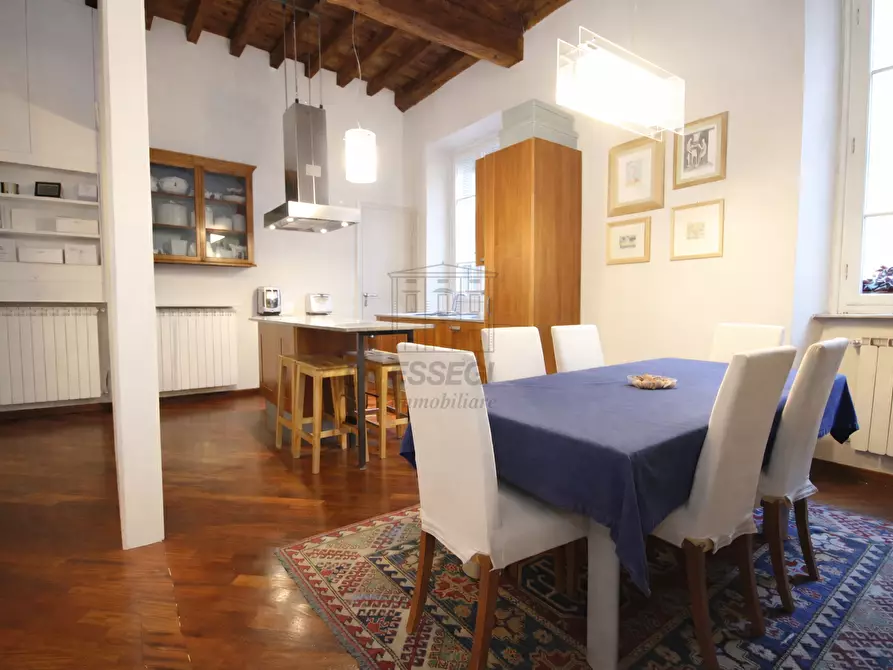 Immagine 1 di Appartamento in vendita  a Lucca