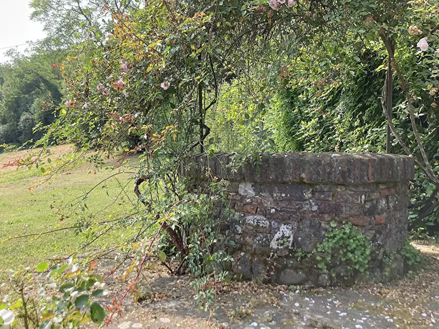 Immagine 16 di Rustico / casale in vendita  in Via della Scogliera 182 a Lucca
