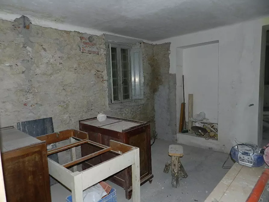 Immagine 12 di Rustico / casale in vendita  in Via per Chiatri a Lucca