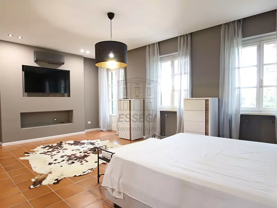 Immagine 26 di Rustico / casale in vendita  a Lucca