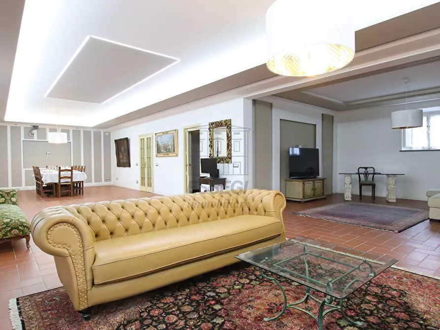 Immagine 18 di Rustico / casale in vendita  a Lucca