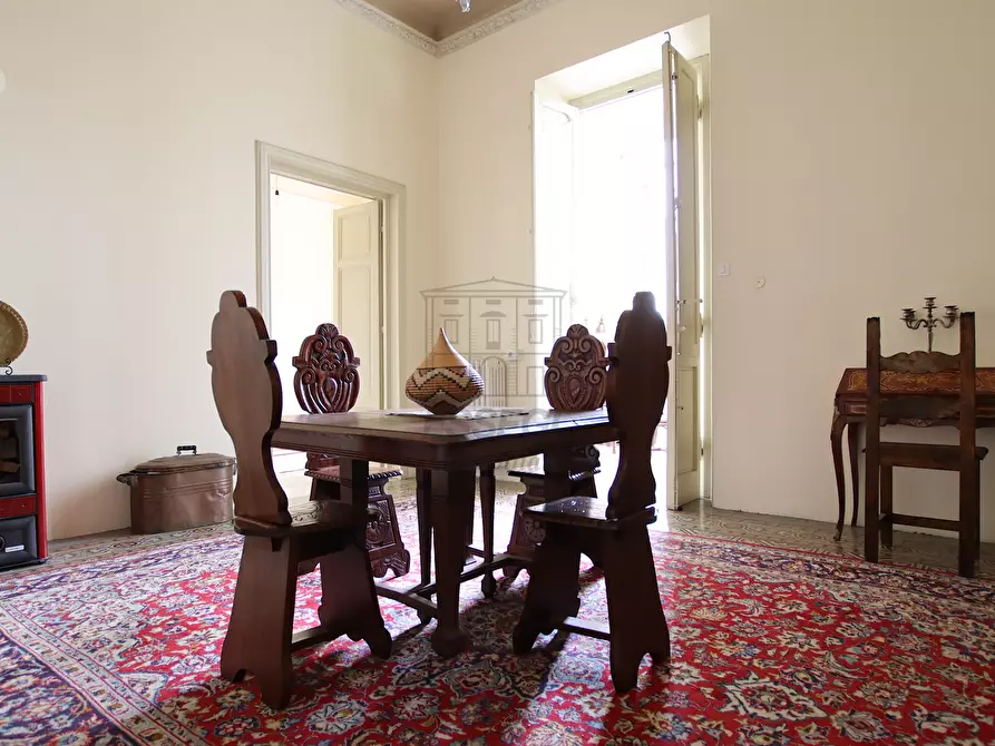 Immagine 17 di Villa in vendita  a Lucca