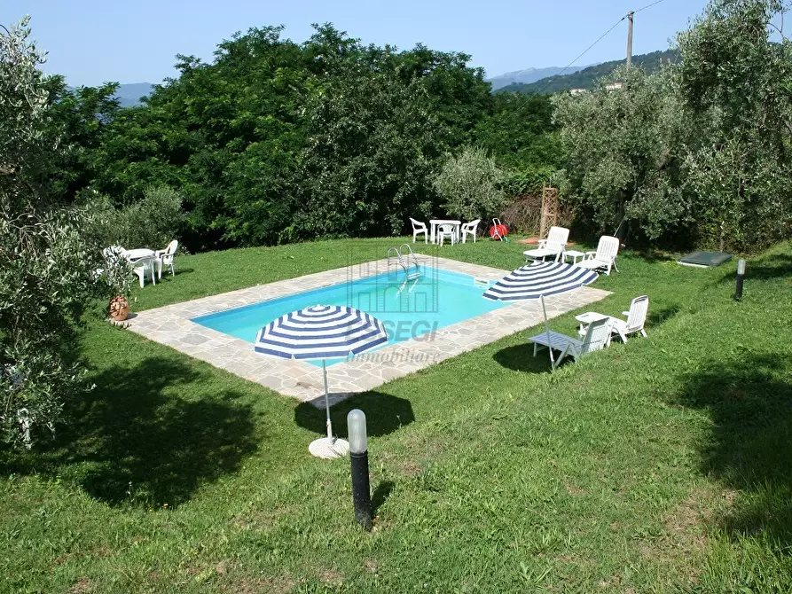 Immagine 69 di Rustico / casale in vendita  in Via di matraia a Lucca