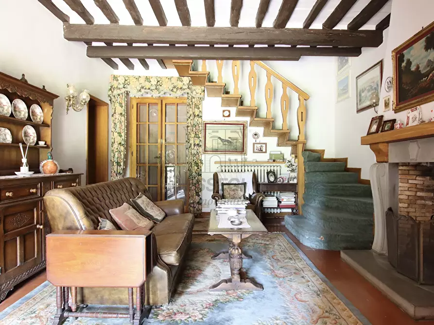 Immagine 11 di Rustico / casale in vendita  in Via di Villa Gaia 508 a Lucca