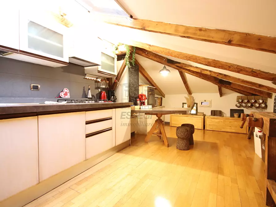 Immagine 12 di Appartamento in affitto  in Viale Pacini 116 a Lucca