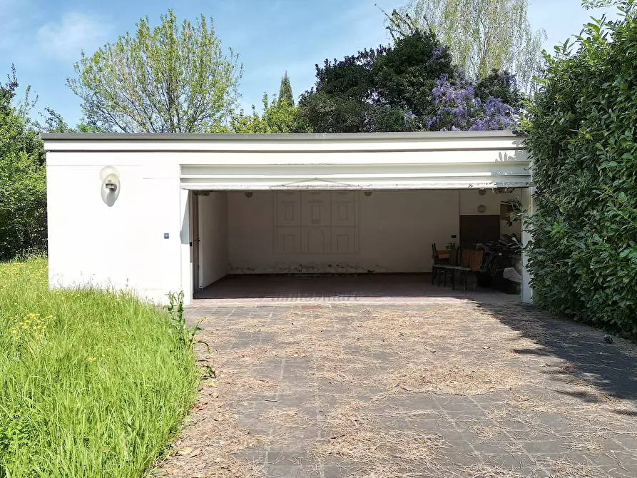 Immagine 4 di Villa in vendita  in Via Pietro Paolini 303 a Lucca