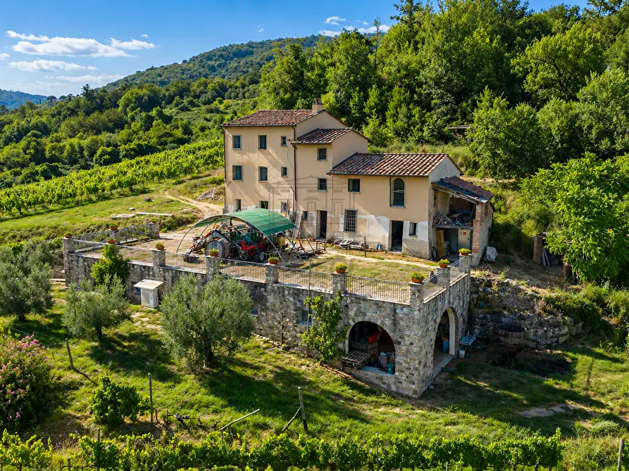 Immagine 1 di Rustico / casale in vendita  in Via Villa Pardini 642b a Lucca