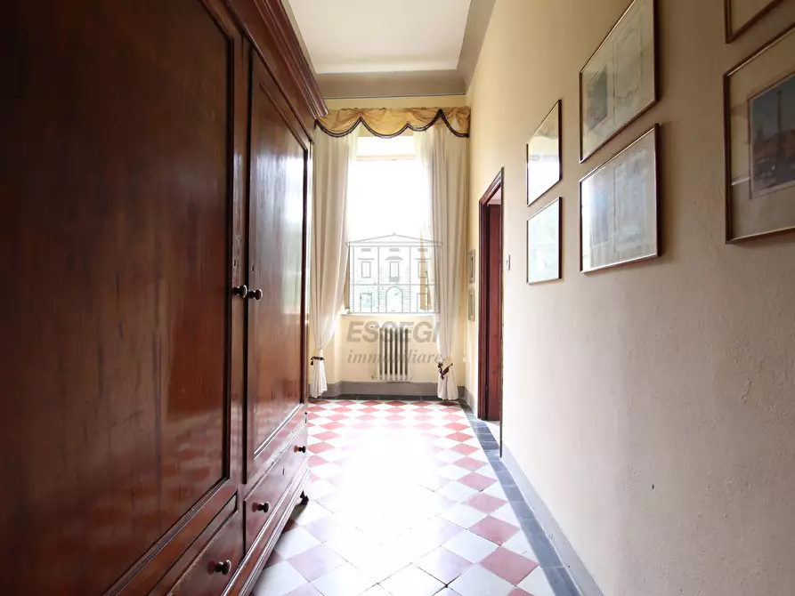 Immagine 47 di Villa in vendita  in via di montecatino a Lucca