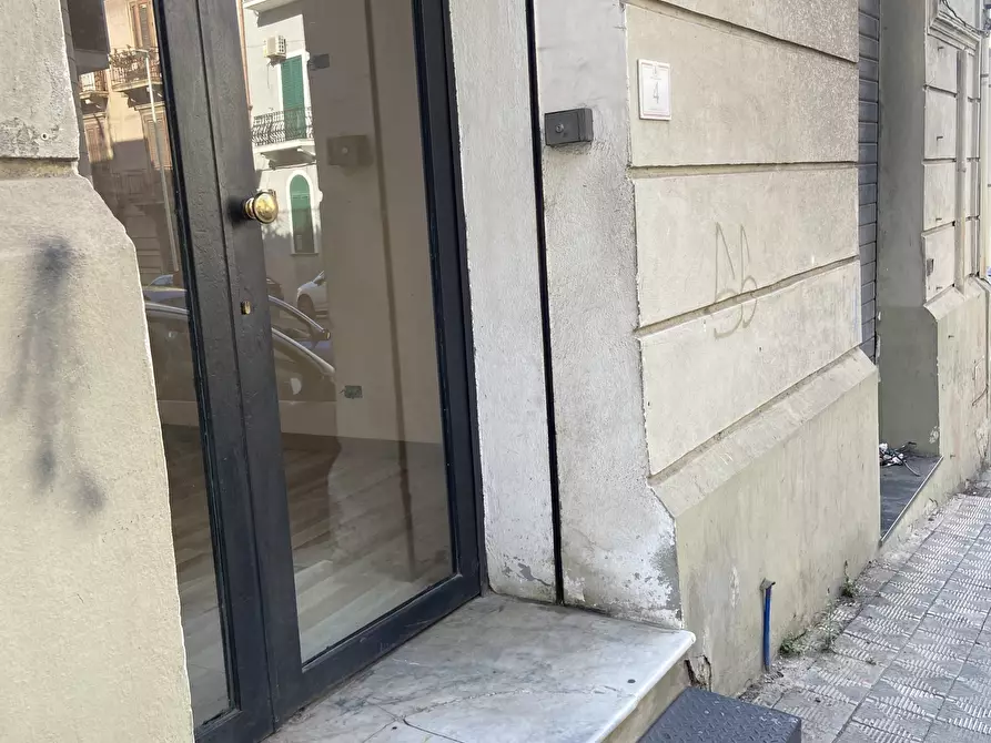 Immagine 8 di Locale commerciale in affitto  in Via Cuzzocrea 4 a Reggio Di Calabria