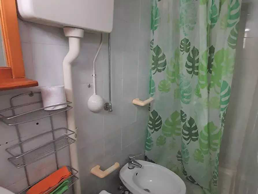 Immagine 14 di Bilocale in affitto  in Via San Francesco da Paola 81 a Reggio Di Calabria