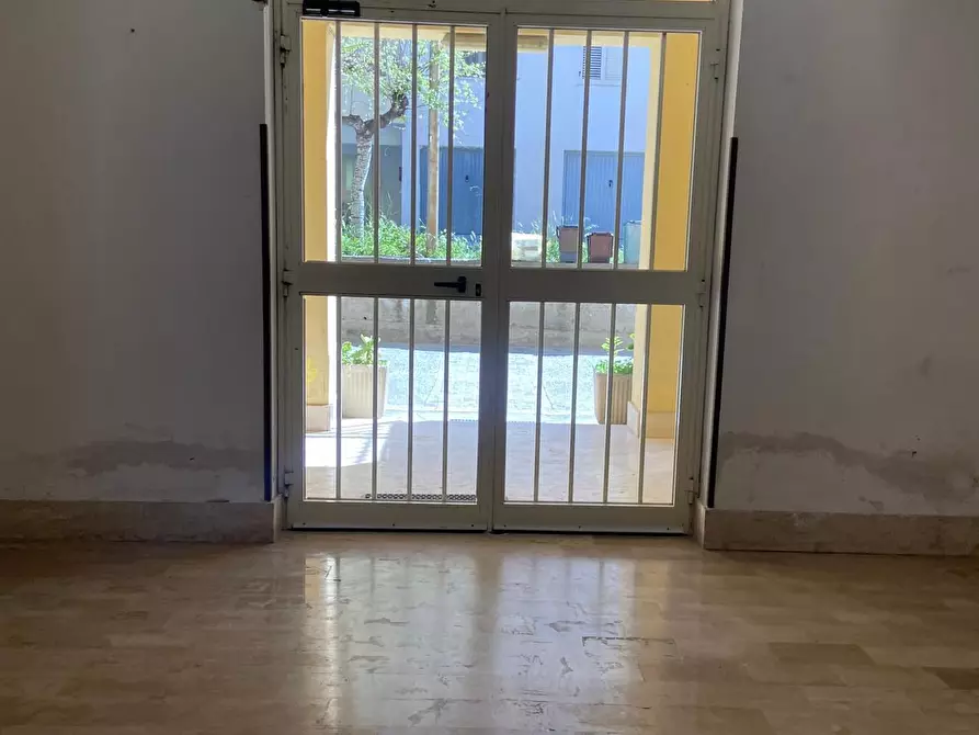 Immagine 5 di Pentalocale in vendita  in Viale Aldo Moro 15 a Bova Marina