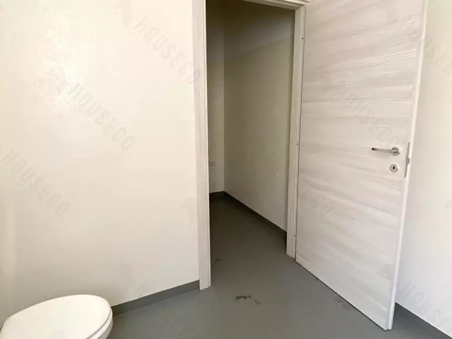 Immagine 6 di Attività artigianale in affitto  in Piazza IV Novembre a Quartu Sant'elena