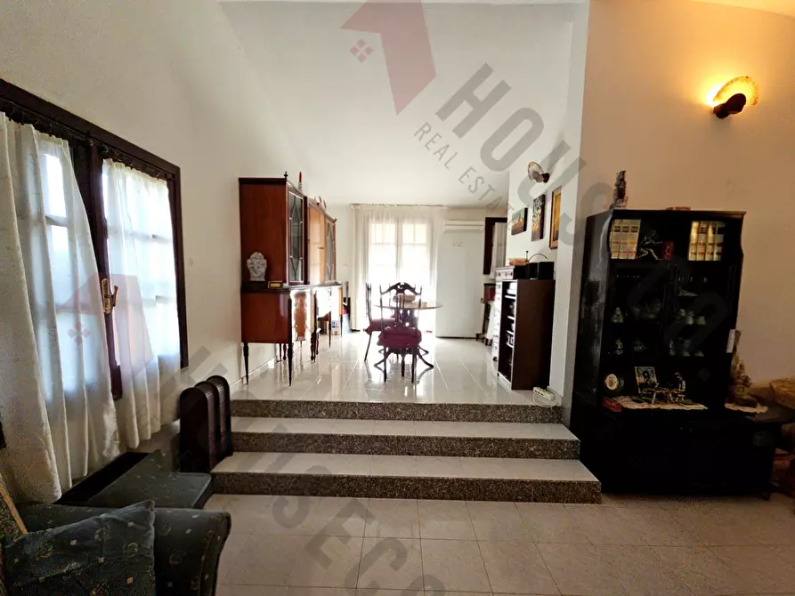 Immagine 3 di Villa in vendita  in Via Logudoro a Quartu Sant'elena