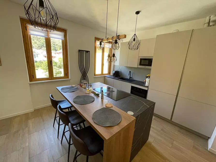 Immagine 13 di Quadrilocale in vendita  a Ameglia