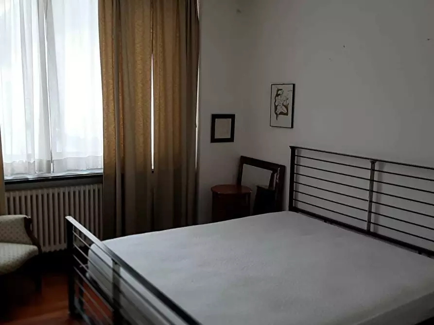 Immagine 7 di Pentalocale in vendita  a Sarzana