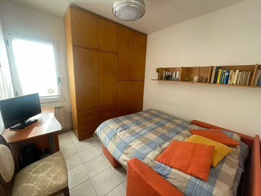 Immagine 8 di Porzione di casa in vendita  a Ameglia