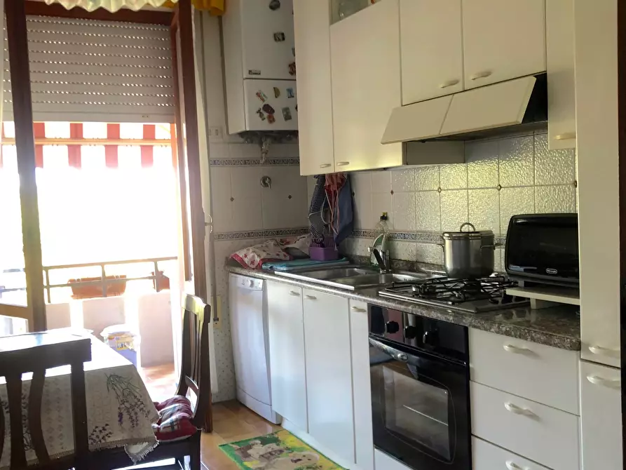 Immagine 2 di Pentalocale in vendita  a Castelnuovo Magra