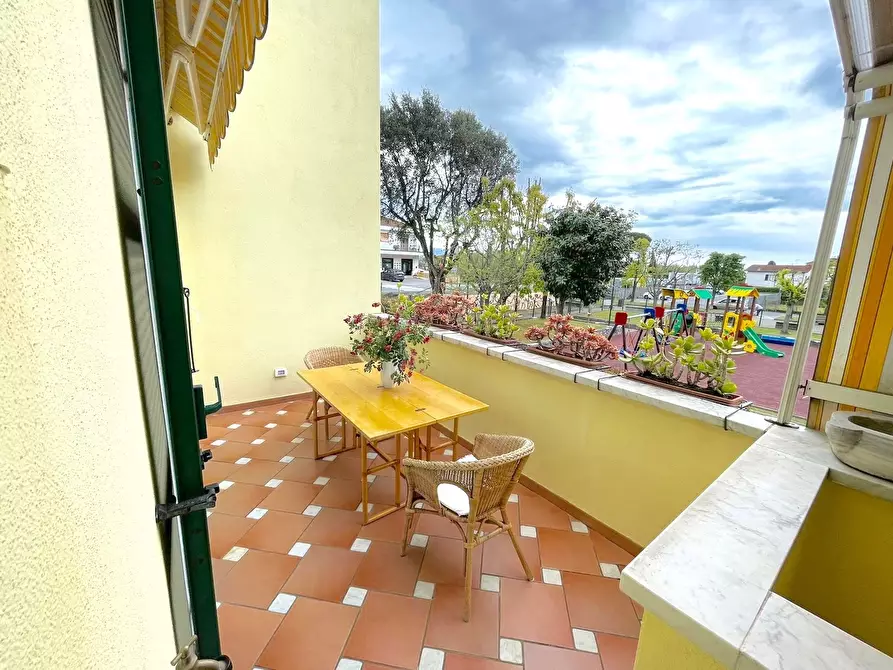 Immagine 5 di Casa semindipendente in vendita  a Ameglia